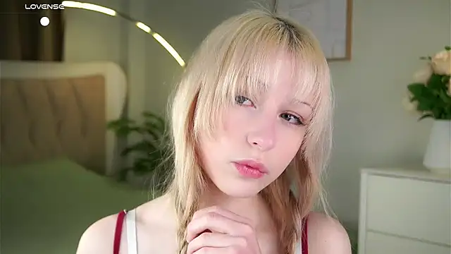 Snapshot of MarciDarugar chatting on January 2026 03:30:02 PM MarciDarugar online show from January 2026 03:30:02 PM