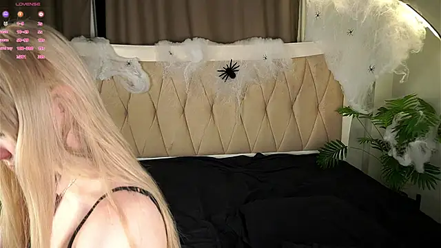 MarciDarugar online show from October 2025 03:09:02 PM