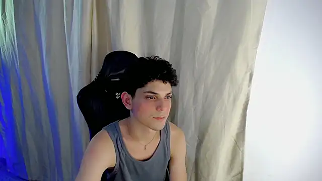 Snapshot of dilan_hott_ chatting on November 2025 08:09:02 PM dilan hott online show from November 2025 08:09:02 PM