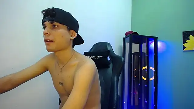 Snapshot of dilan_hott_ chatting on December 2025 06:47:01 PM dilan hott online show from December 2025 06:47:01 PM