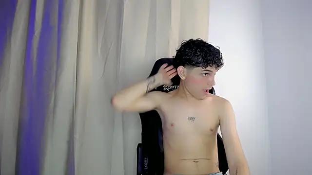 Snapshot of dilan_hott_ chatting on October 2025 08:31:02 PM dilan hott online show from October 2025 08:31:02 PM