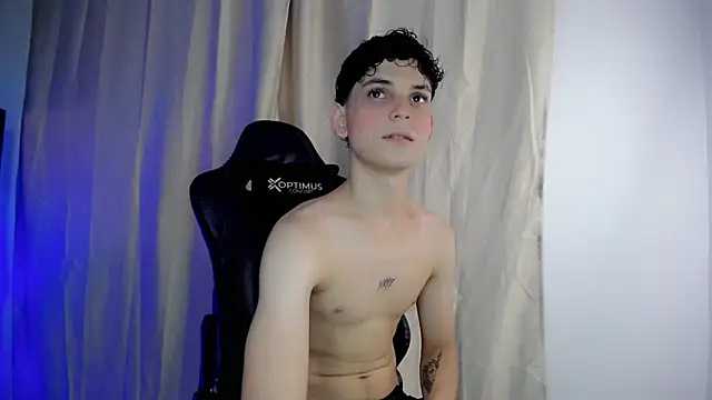 Snapshot of dilan_hott_ chatting on October 2025 08:29:01 PM dilan hott online show from October 2025 08:29:01 PM