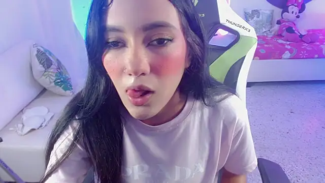 mishel hott online show from September 2025 09:42:02 PM