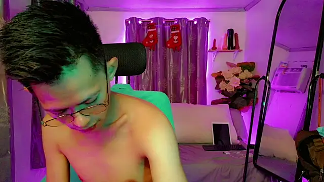 Skinny CumLoader69 online show from December 2025 08:46:01 AM