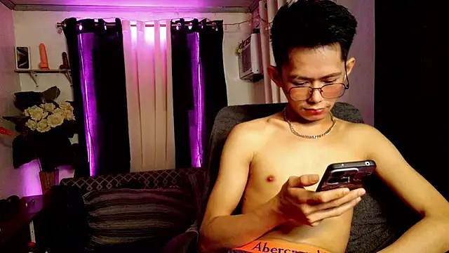 Skinny CumLoader69 online show from February 2026 08:31:02 PM