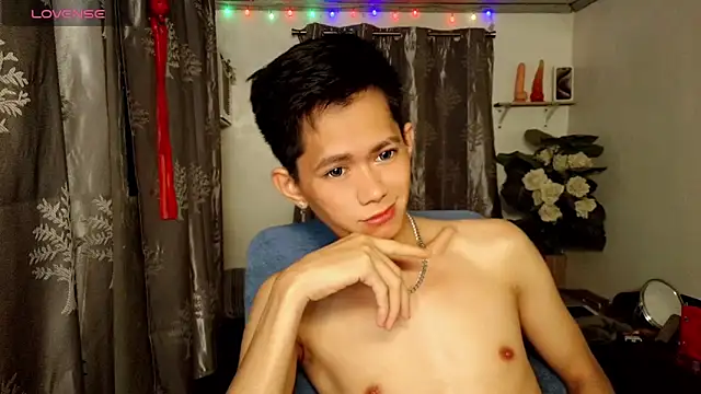 Snapshot of Skinny_CumLoader69 chatting on June 2026 09:30:02 PM Skinny CumLoader69 online show from June 2026 09:30:02 PM