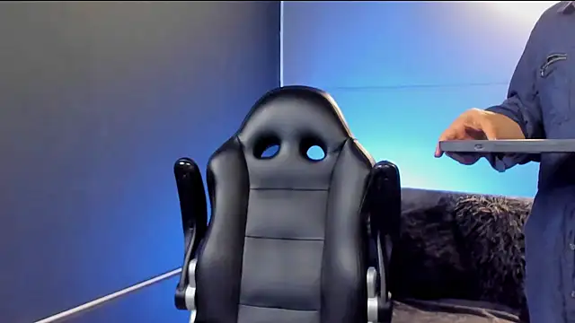 Snapshot of AliceFit_212 chatting on November 2025 08:30:01 AM AliceFit 212 online show from November 2025 08:30:01 AM