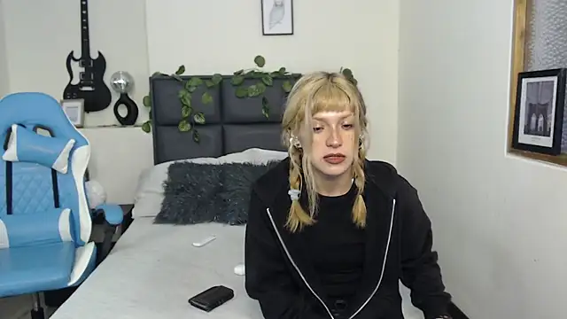 Amnesia  online show from September 2025 01:39:01 PM