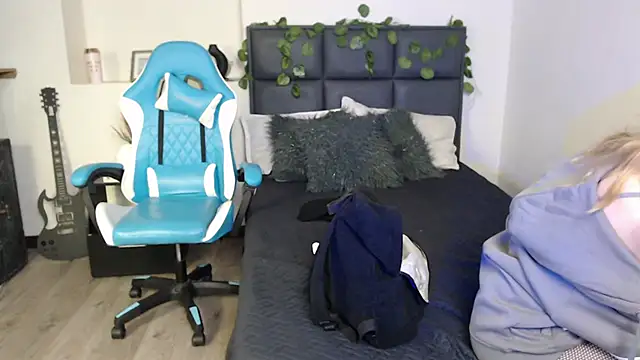 Amnesia  online show from September 2025 01:07:01 PM