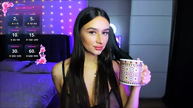 Veronica Larsson online show from November 2025 07:14:02 PM