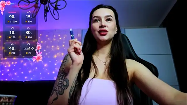 Veronica Larsson online show from May 2026 06:11:02 PM