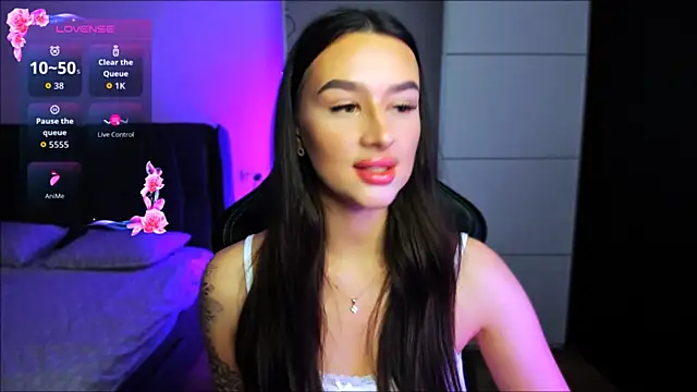 Veronica Larsson online show from November 2025 08:08:01 PM