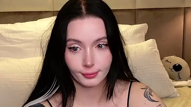 Goldy Stark online show from December 2025 08:50:01 PM