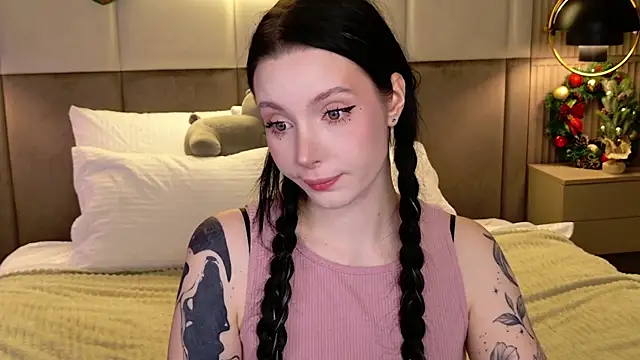 Goldy Stark online show from December 2025 08:44:02 PM