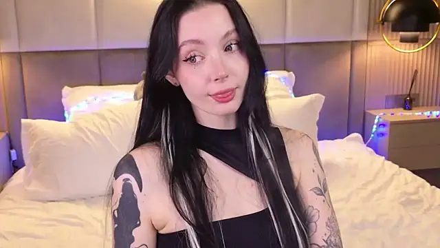 Goldy Stark online show from December 2025 08:52:01 PM