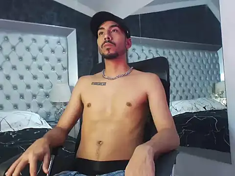JhosuaCollins  online show from September 2025 04:35:02 PM