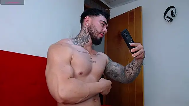 tommyblessd1 online show from October 2025 05:24:02 PM