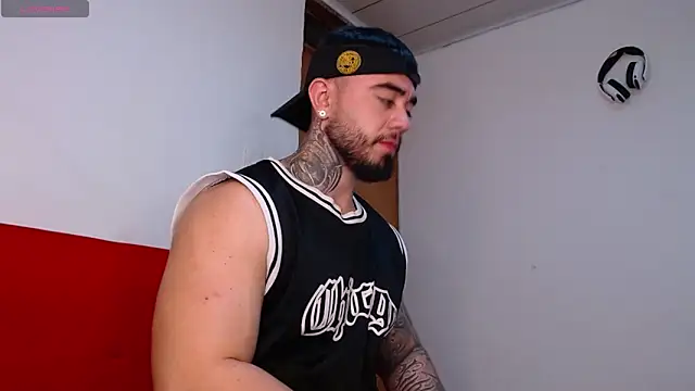 tommyblessd1 online show from November 2025 07:12:01 AM