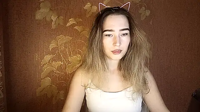 Awora Wolf online show from September 2025 05:15:01 PM