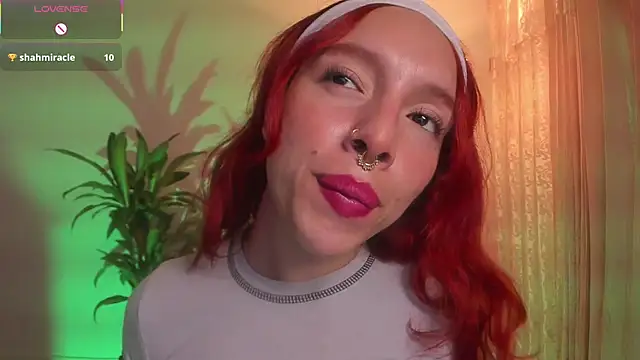 bri von dhara   online show from October 2025 01:00:02 PM