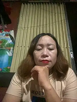 Snapshot of Dunmii chatting on October 2025 02:40:01 PM Dunmii online show from October 2025 02:40:01 PM