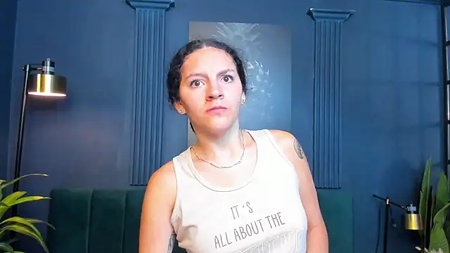 aliceandsia online show from October 2025 04:44:02 AM