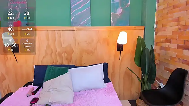 aliceandsia online show from December 2025 11:45:02 AM