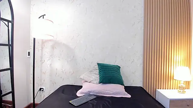 aliceandsia online show from June 2026 09:20:01 PM