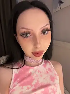 Lina Thornton  online show from May 2026 04:15:02 PM