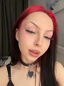 Snapshot of Lina_Thornton_ chatting on November 2025 08:35:02 PM Lina Thornton online show from November 2025 08:35:02 PM