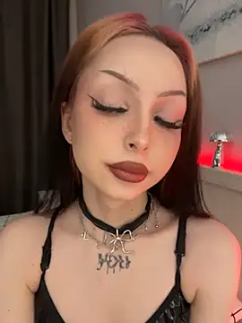 Snapshot of Lina_Thornton_ chatting on December 2025 08:28:02 PM Lina Thornton online show from December 2025 08:28:02 PM