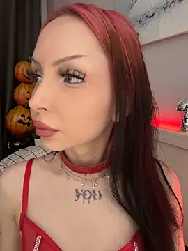 Snapshot of Lina_Thornton_ chatting on November 2025 03:34:02 PM Lina Thornton online show from November 2025 03:34:02 PM