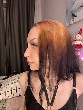 Snapshot of Lina_Thornton_ chatting on December 2025 10:48:01 PM Lina Thornton online show from December 2025 10:48:01 PM