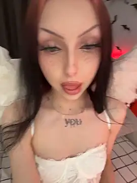 Snapshot of Lina_Thornton_ chatting on October 2025 08:50:02 PM Lina Thornton online show from October 2025 08:50:02 PM