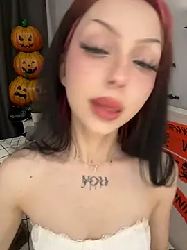 Snapshot of Lina_Thornton_ chatting on November 2025 09:41:01 PM Lina Thornton online show from November 2025 09:41:01 PM