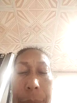 Naomi-Mature online show from October 2025 08:46:03 AM