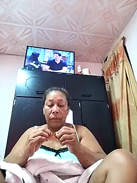 Naomi-Mature online show from November 2025 08:07:02 AM