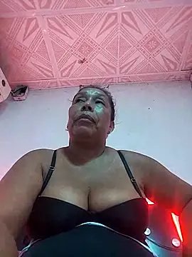 Naomi-Mature online show from November 2025 06:30:01 PM