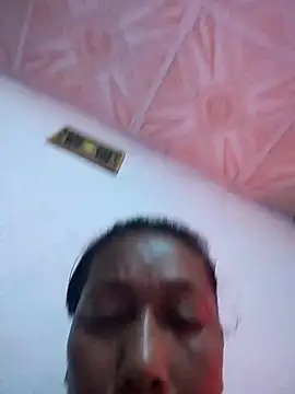 Naomi-Mature online show from December 2025 10:05:02 AM