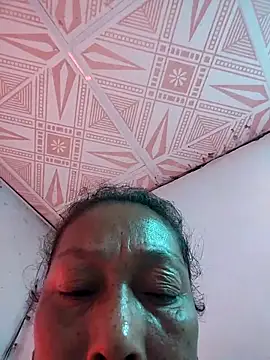 Naomi-Mature online show from February 2026 09:20:01 AM