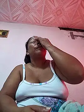 Naomi-Mature online show from April 2026 09:38:01 AM