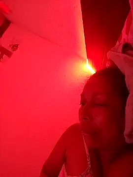 Naomi-Mature online show from April 2026 08:32:01 AM