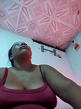 Naomi-Mature online show from March 2026 07:05:02 PM