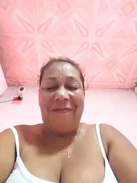 Naomi-Mature online show from February 2026 02:24:02 AM