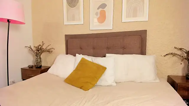 Samyscott  online show from January 2026 09:21:02 PM