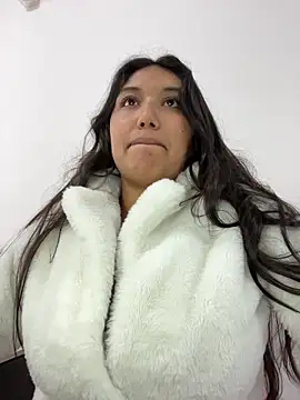 SharaRous online show from February 2026 05:03:02 PM