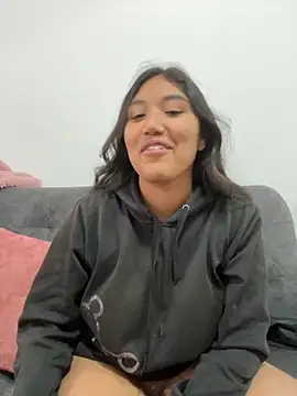 SharaRous online show from October 2025 11:55:02 AM