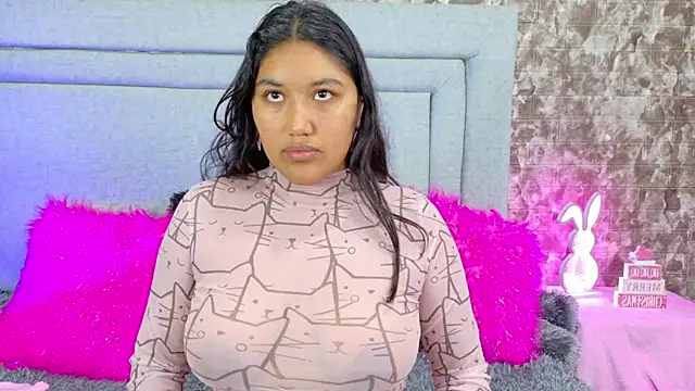 SharaRous online show from December 2025 11:53:02 AM