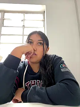 SharaRous online show from January 2026 12:22:02 PM