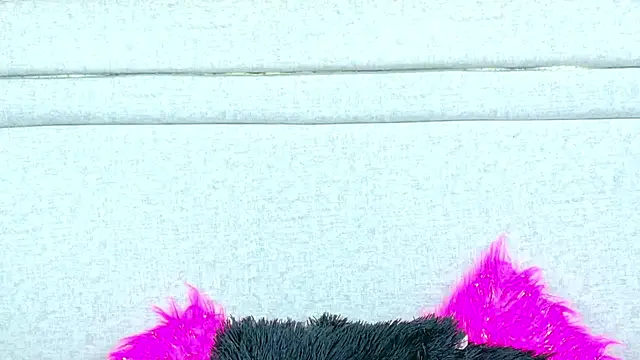 SharaRous online show from November 2025 12:05:02 PM